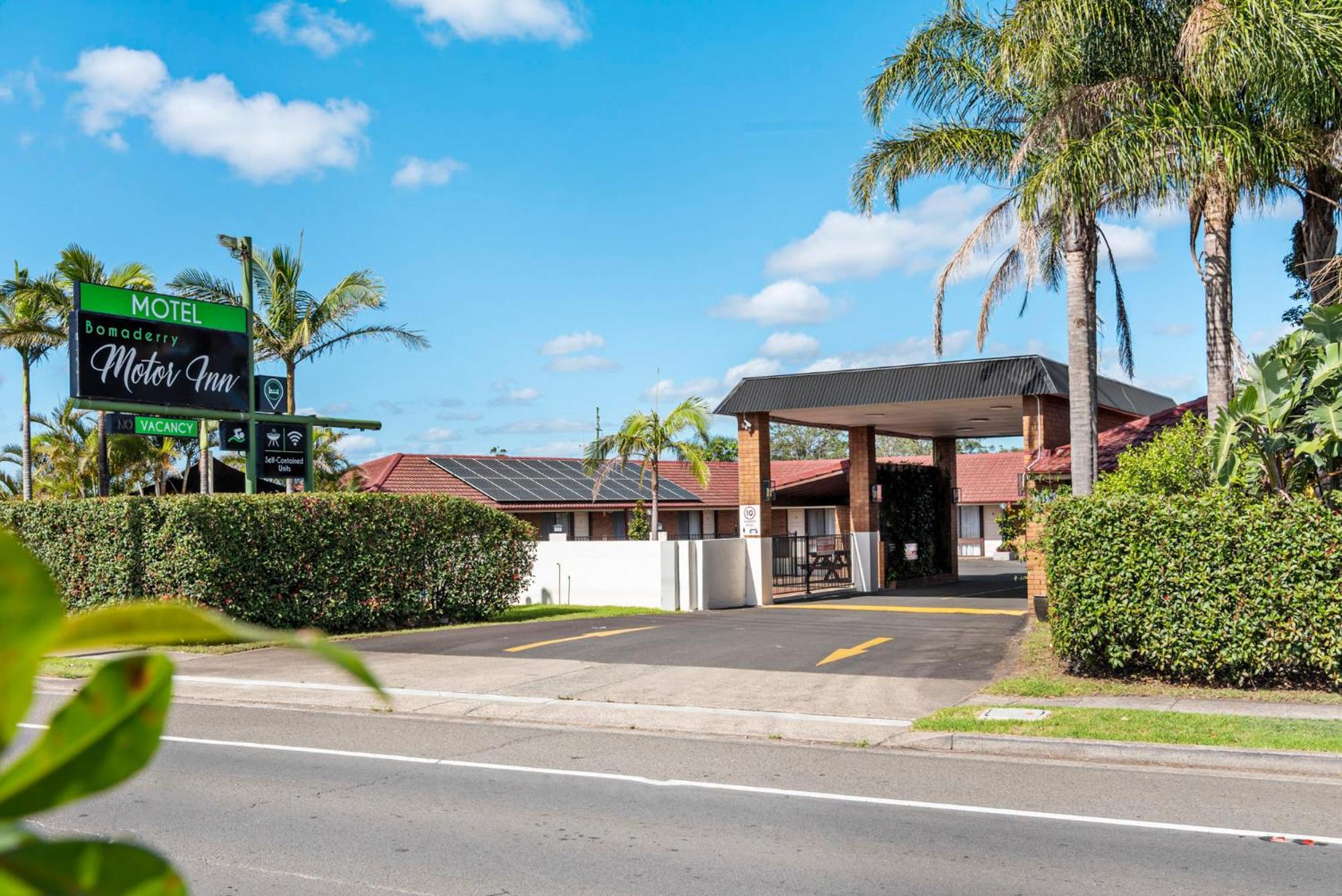 Bomaderry Motor 3*